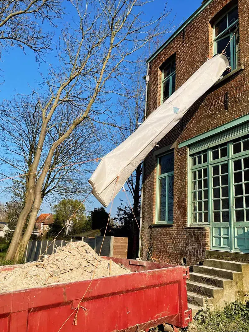 Goulotte à gravats flexible Stortslurf® en utilisation